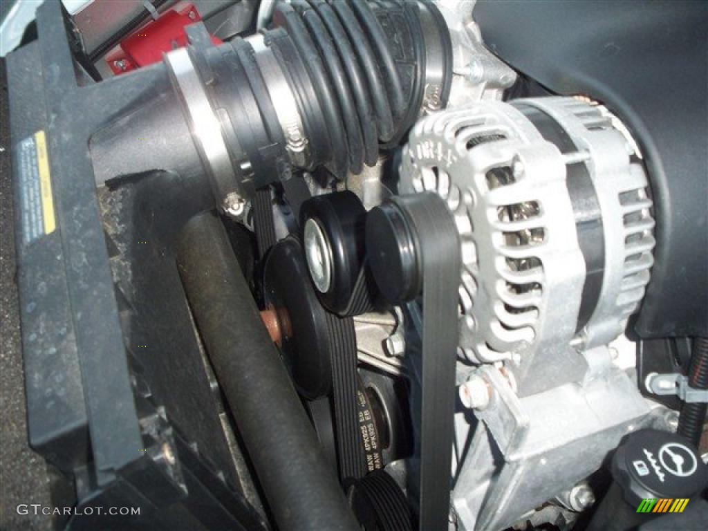 2006 Chevrolet SSR Standard SSR Model 6.0 Liter OHV 16-Valve V8 Engine Photo #42516016