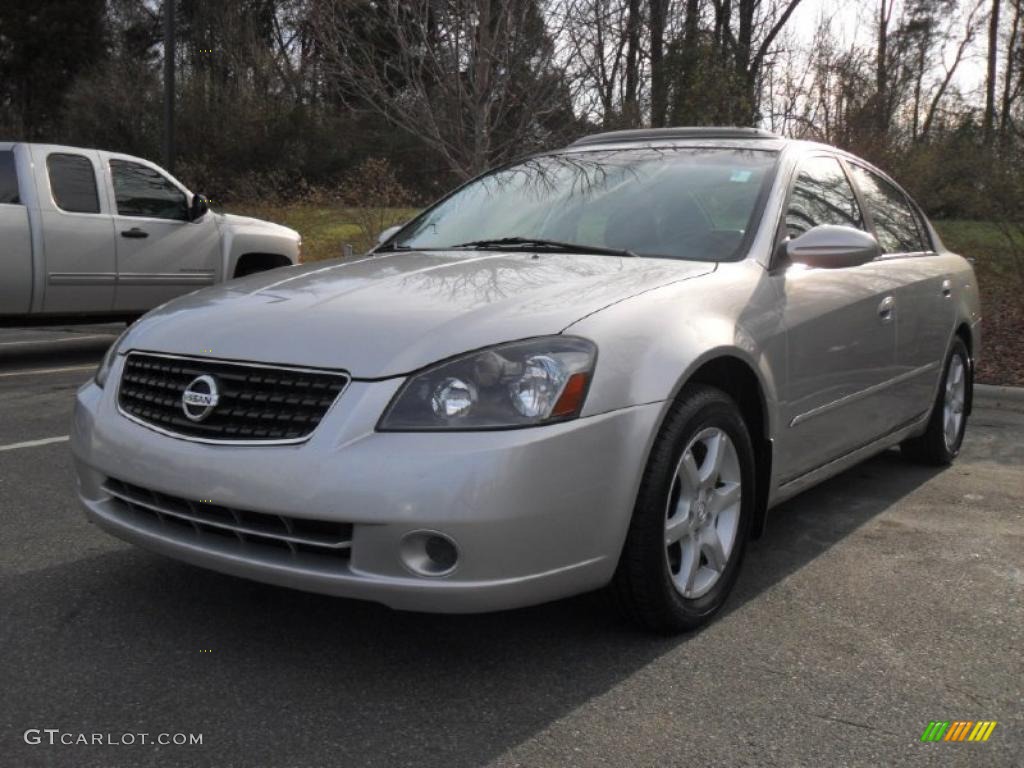 Sheer Silver Metallic Nissan Altima