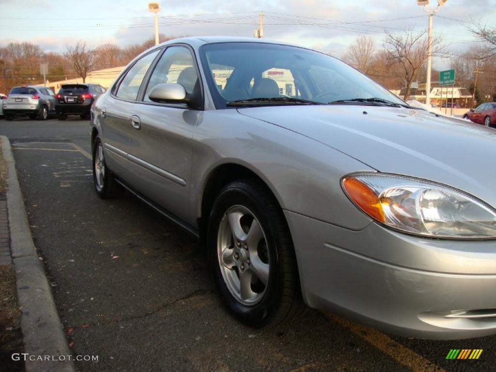 2002 Taurus SES - Silver Frost Metallic / Medium Graphite photo #6