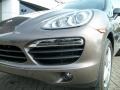 2011 Umber Brown Metallic Porsche Cayenne S Hybrid  photo #35