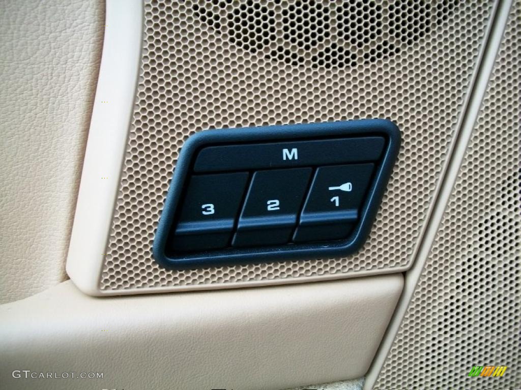 2011 Porsche Boxster Standard Boxster Model Controls Photo #42528193