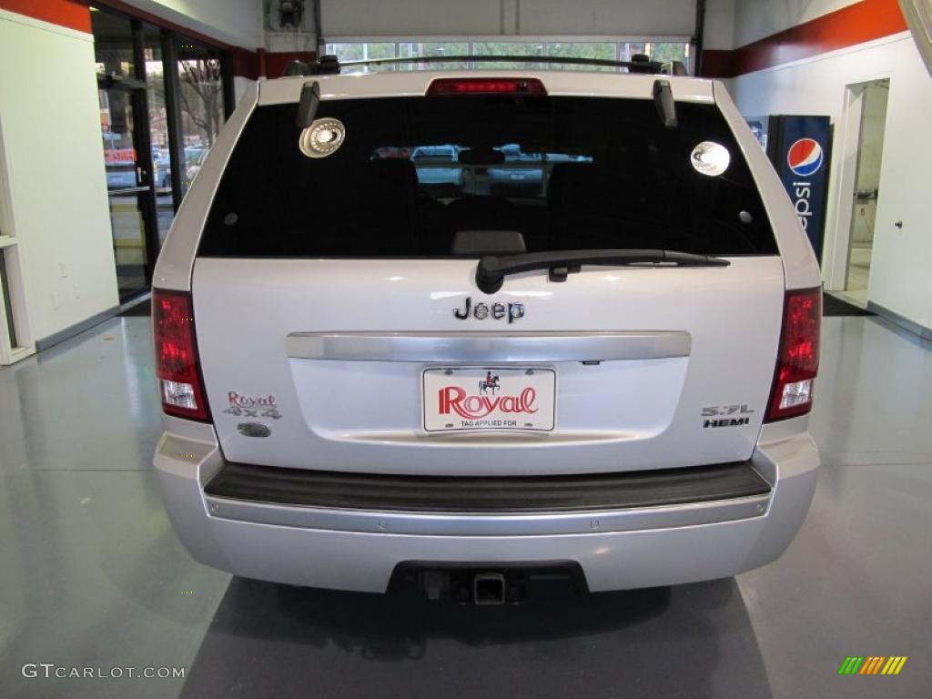 2006 Grand Cherokee Overland 4x4 - Bright Silver Metallic / Medium Slate Gray photo #3