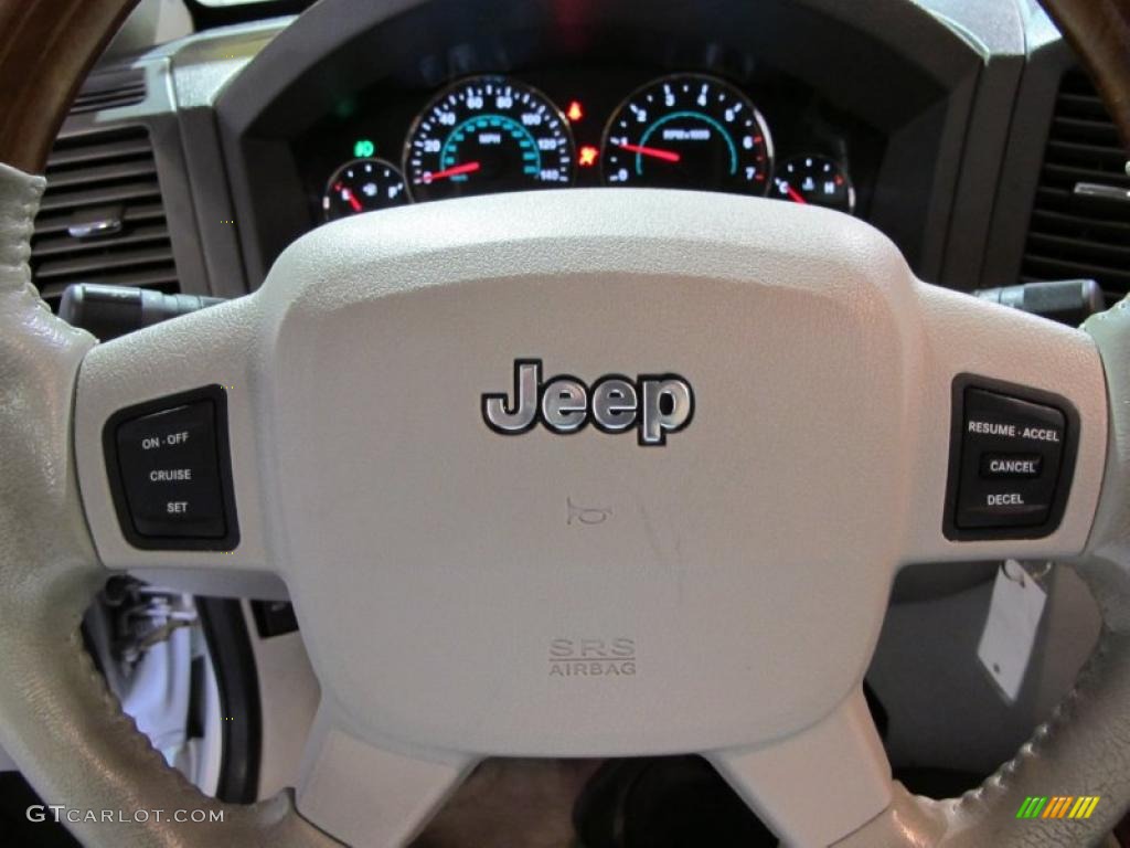 2006 Jeep Grand Cherokee Overland 4x4 Medium Slate Gray Steering Wheel Photo #42529177