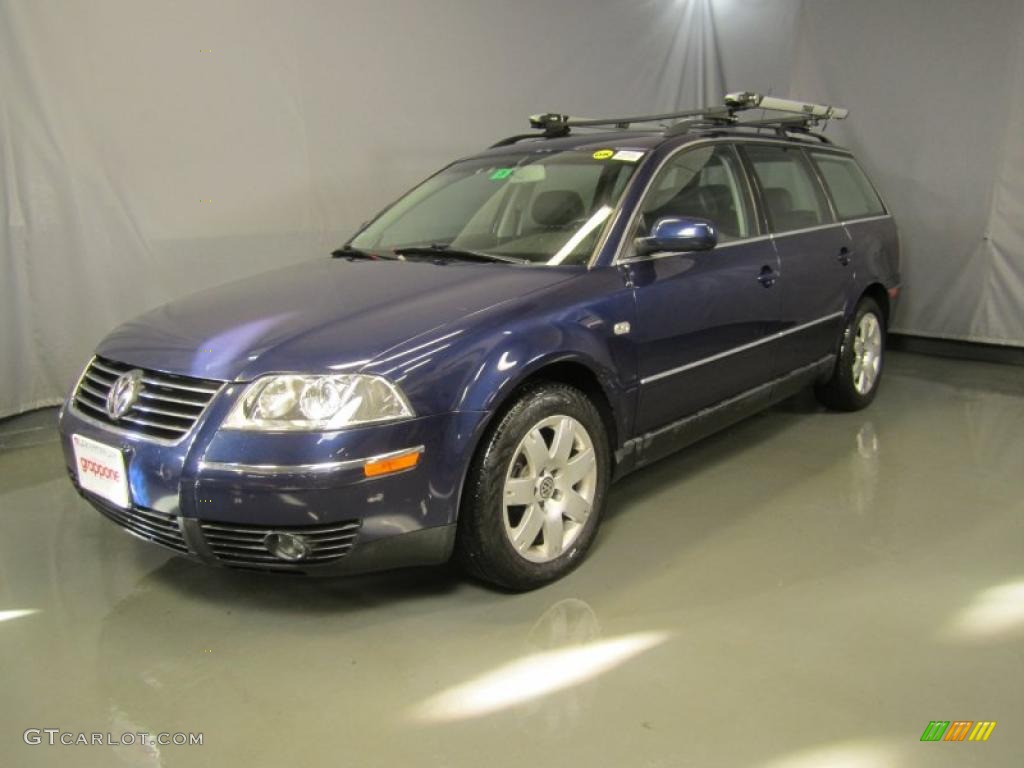 2002 Passat GLX Wagon - Indigo Blue Pearl / Black photo #1