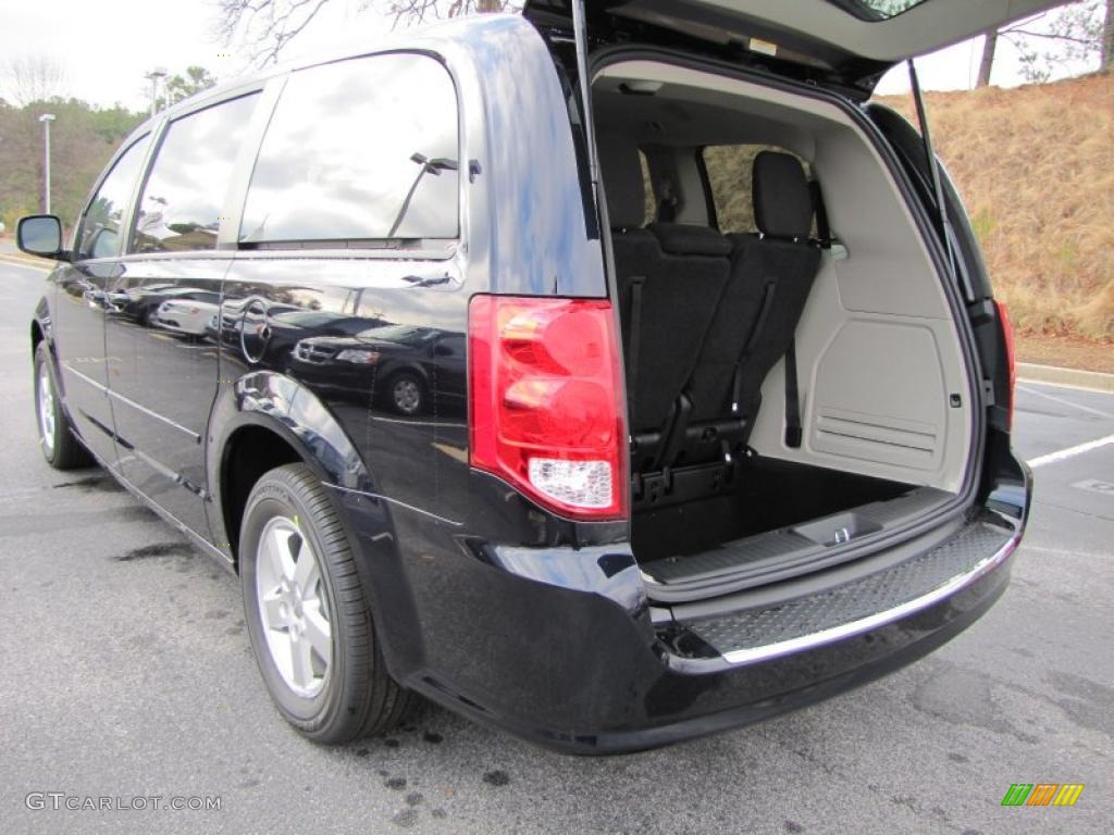 2011 Grand Caravan Mainstreet - Blackberry Pearl / Black/Light Graystone photo #9