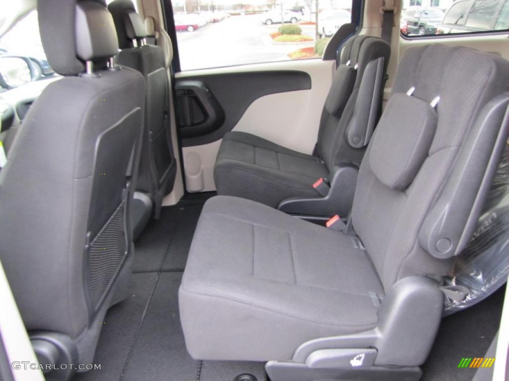 2011 Grand Caravan Mainstreet - Deep Water Blue Pearl / Black/Light Graystone photo #7