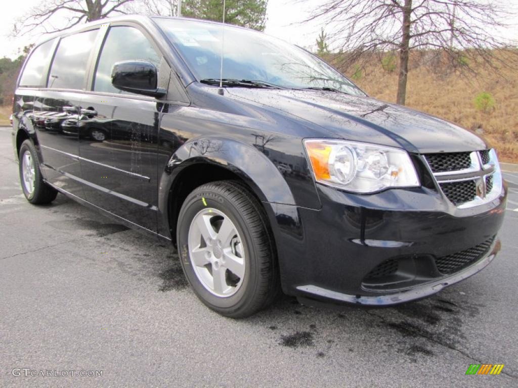 Blackberry Pearl 2011 Dodge Grand Caravan Mainstreet Exterior Photo #42535425