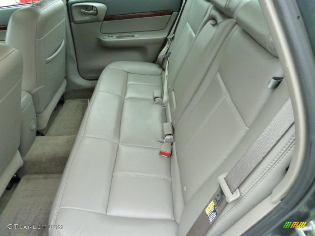 Medium Gray Interior 2005 Chevrolet Impala LS Photo #42537728