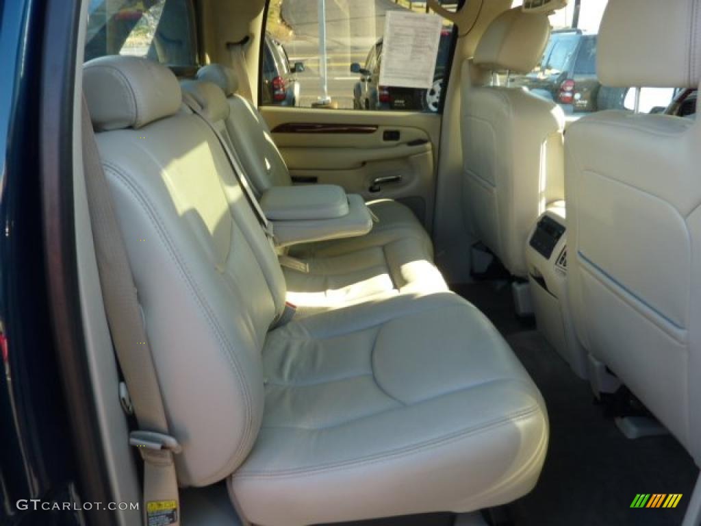 2005 Escalade EXT AWD - Rip Tide Blue / Pewter photo #17