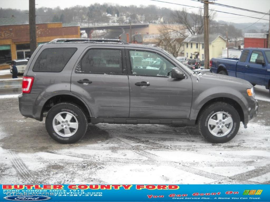 2011 Escape XLT 4WD - Sterling Grey Metallic / Charcoal Black photo #2