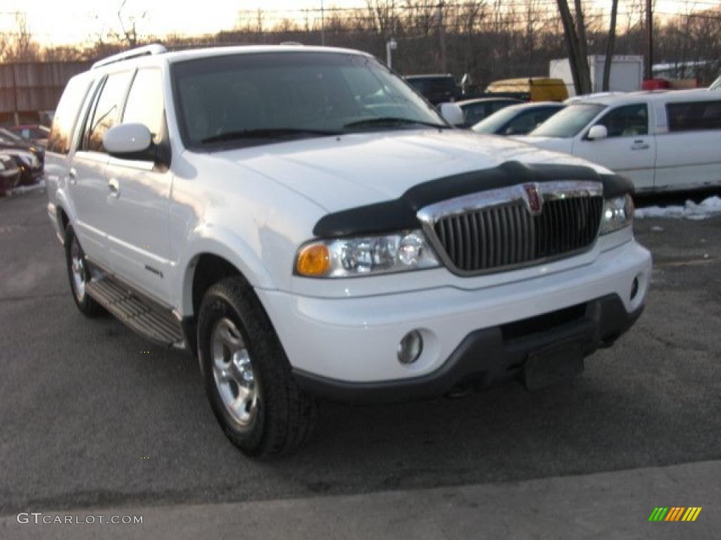 2000 Navigator 4x4 - Oxford White / Medium Parchment photo #1