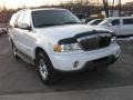 2000 Oxford White Lincoln Navigator 4x4  photo #1