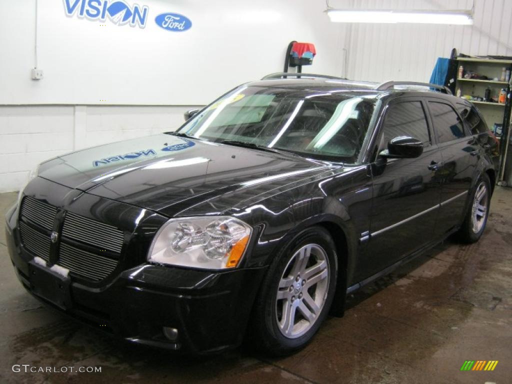 Brilliant Black Crystal Pearl Dodge Magnum