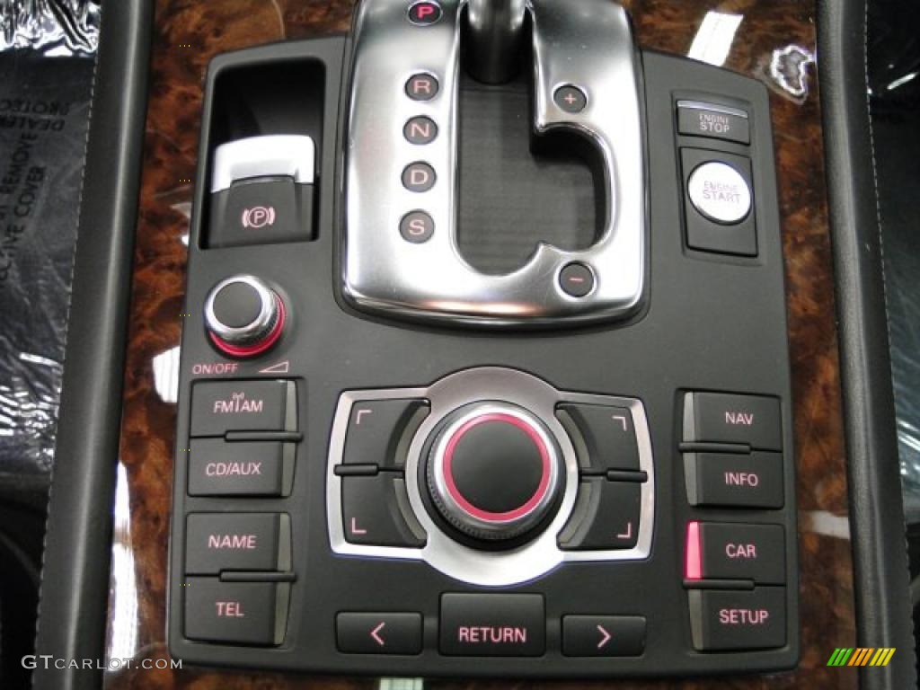 2008 Audi S8 5.2 quattro Controls Photo #42557849