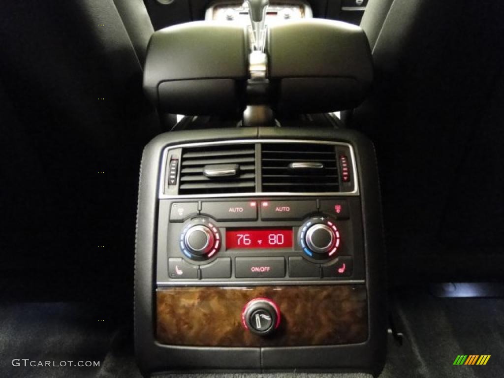 2008 Audi S8 5.2 quattro Controls Photo #42558029