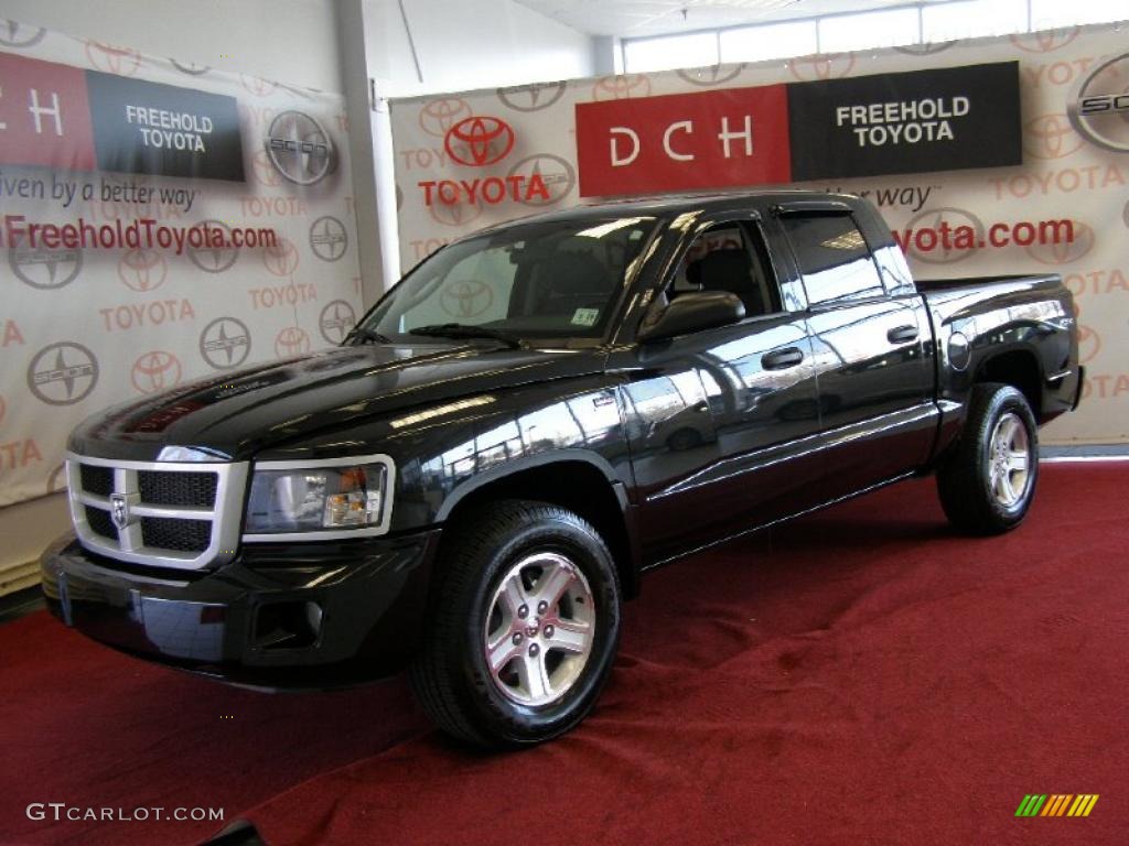 2010 Dakota Big Horn Crew Cab 4x4 - Brilliant Black Crystal Pearl / Dark Slate Gray/Medium Slate Gray photo #1