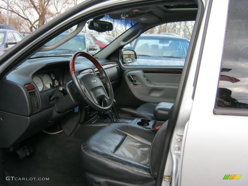 2004 Grand Cherokee Overland 4x4 - Bright Silver Metallic / Dark Slate Gray photo #25