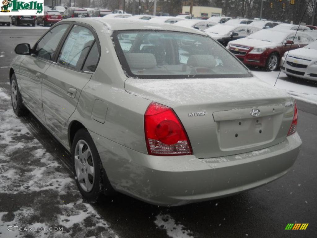 2004 Elantra GLS Sedan - Sea Shell Green / Beige photo #5