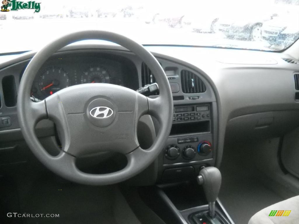 2004 Elantra GLS Sedan - Sea Shell Green / Beige photo #13