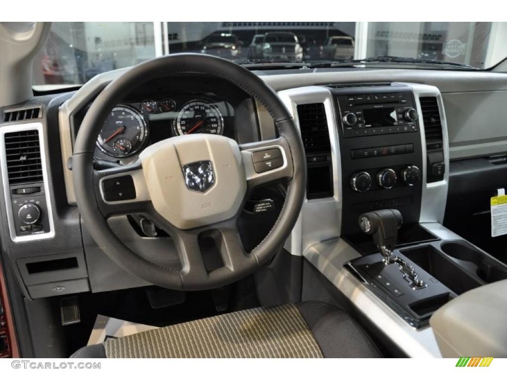 2011 Ram 1500 Big Horn Crew Cab - Deep Cherry Red Crystal Pearl / Dark Slate Gray/Medium Graystone photo #20