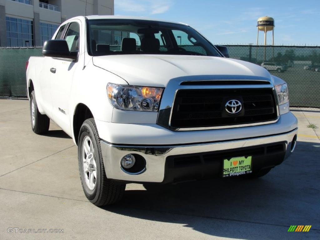 Super White Toyota Tundra