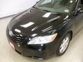 Black - Camry LE Photo No. 5