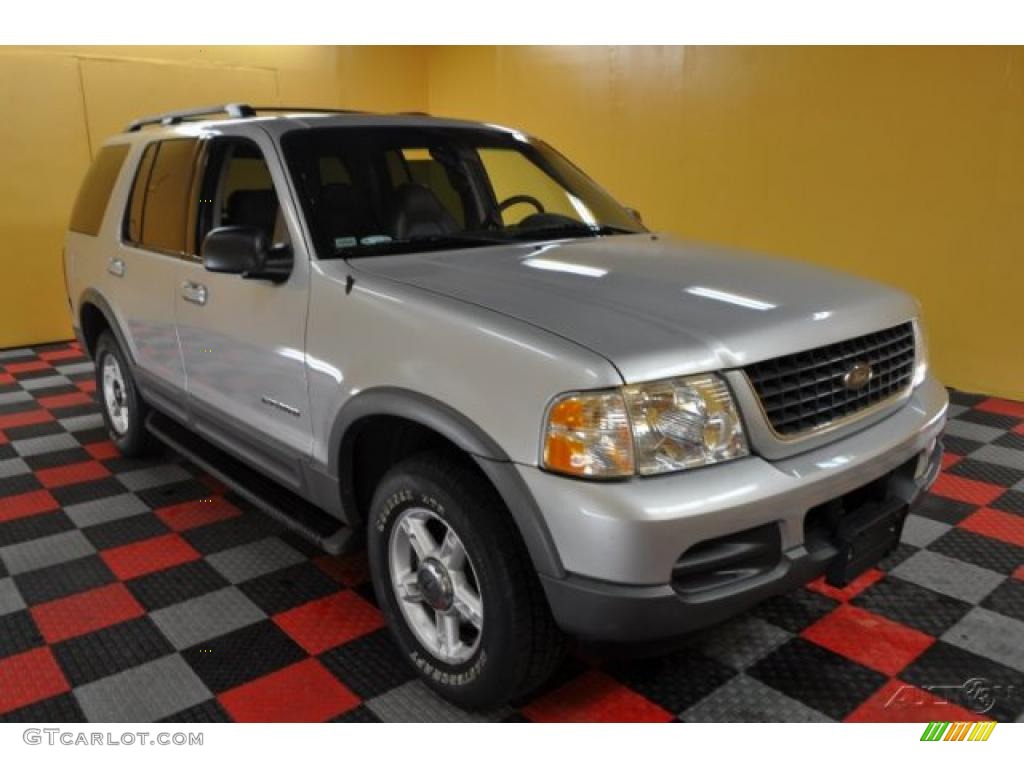 Silver Birch Metallic Ford Explorer