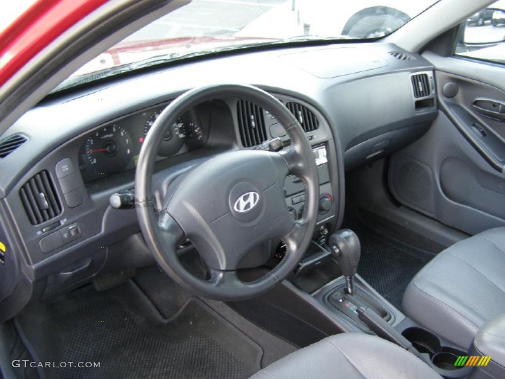 Hyundai elantra 2004 interior