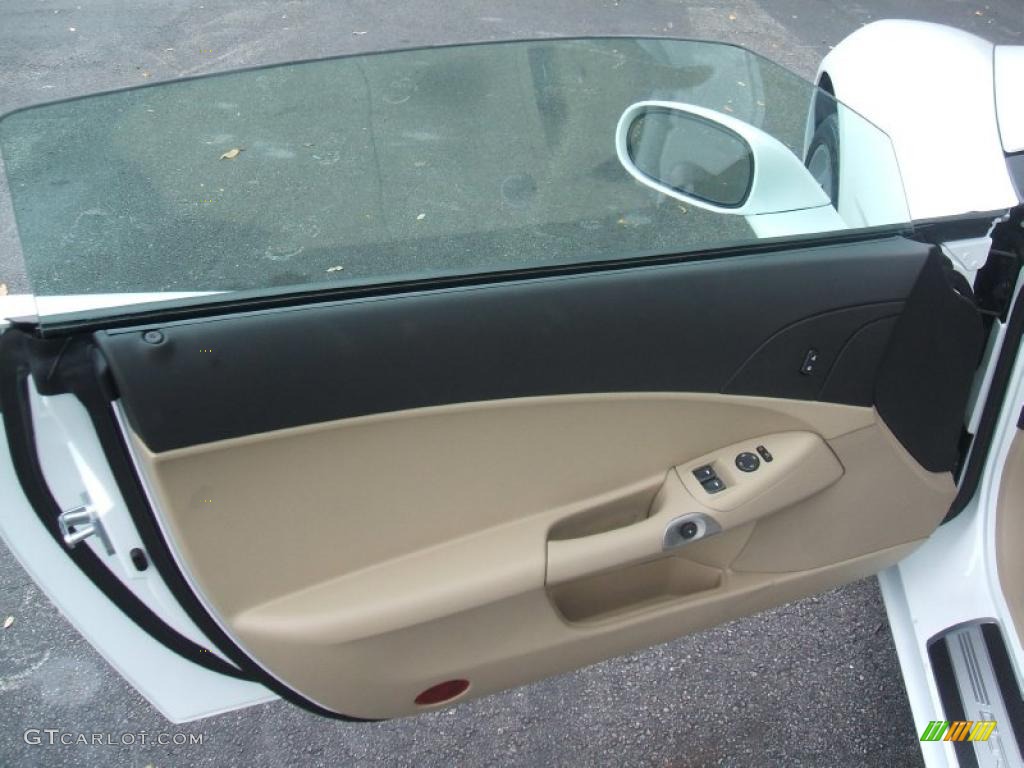 2011 Chevrolet Corvette Convertible Cashmere Door Panel Photo #42584666