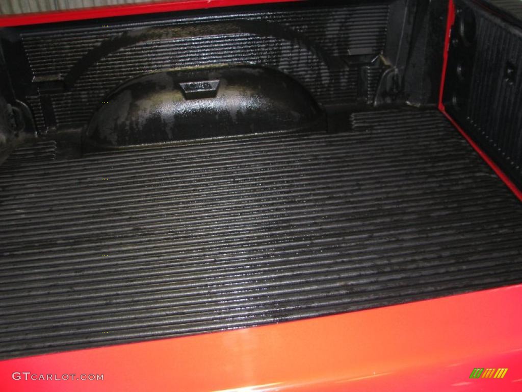 2006 Ram 1500 ST Quad Cab 4x4 - Flame Red / Medium Slate Gray photo #6