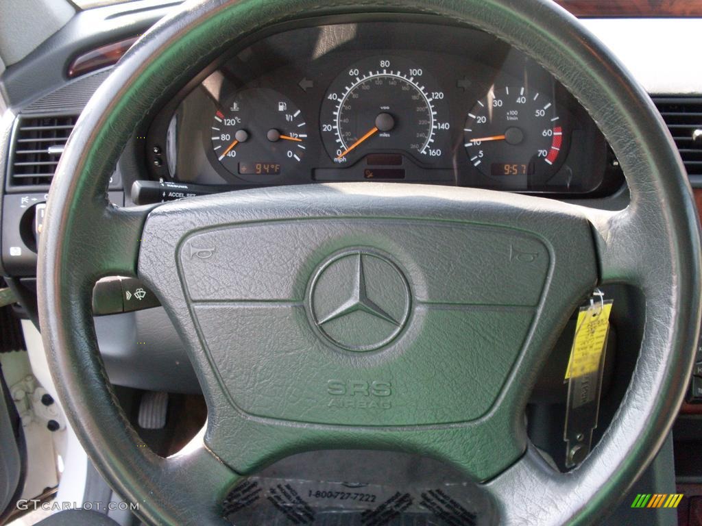 1999 Mercedes-Benz C 230 Kompressor Sedan Steering Wheel Photos