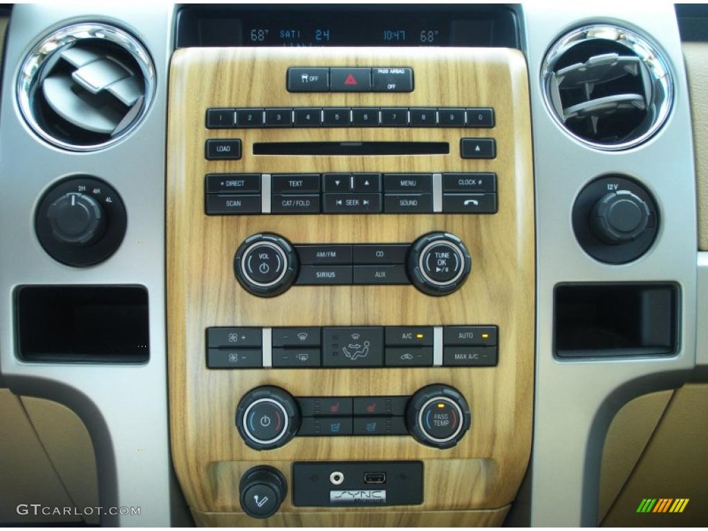 2011 Ford F150 Lariat SuperCrew 4x4 Controls Photo #42588838