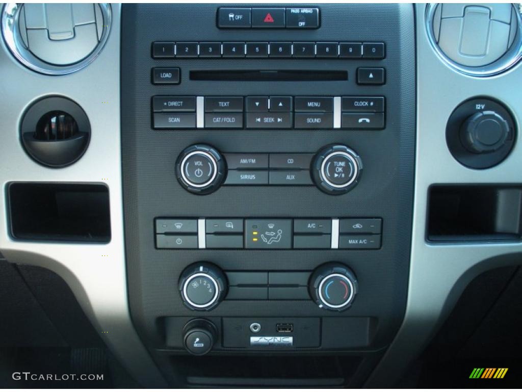 2011 Ford F150 XLT SuperCab Controls Photo #42589006