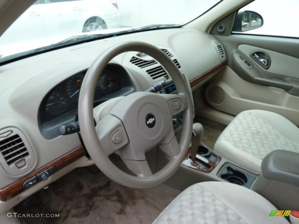 Neutral Interior 2004 Chevrolet Malibu LS V6 Sedan Photo #42591018