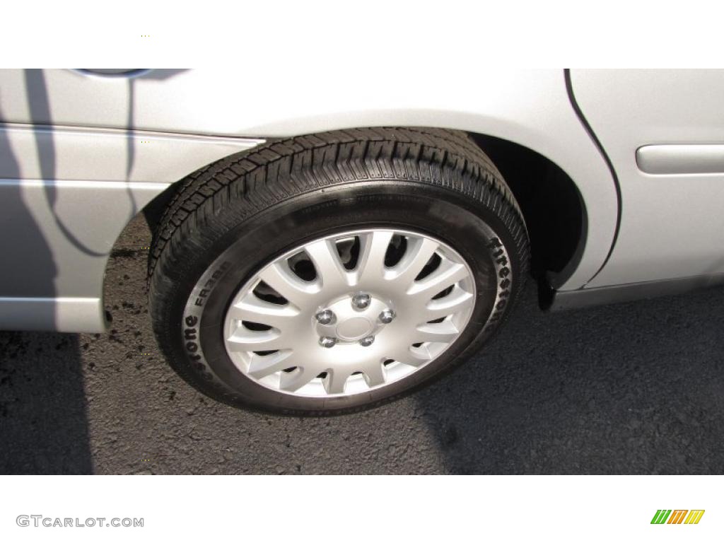 2005 Chevrolet Classic Standard Classic Model Wheel Photo #42592386
