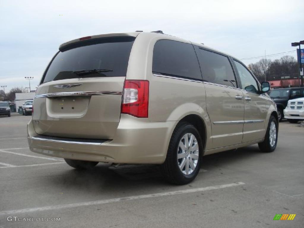 White Gold Metallic 2011 Chrysler Town & Country Touring - L Exterior Photo #42594128