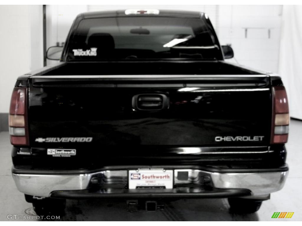 2002 Silverado 1500 LS Regular Cab - Onyx Black / Graphite Gray photo #4