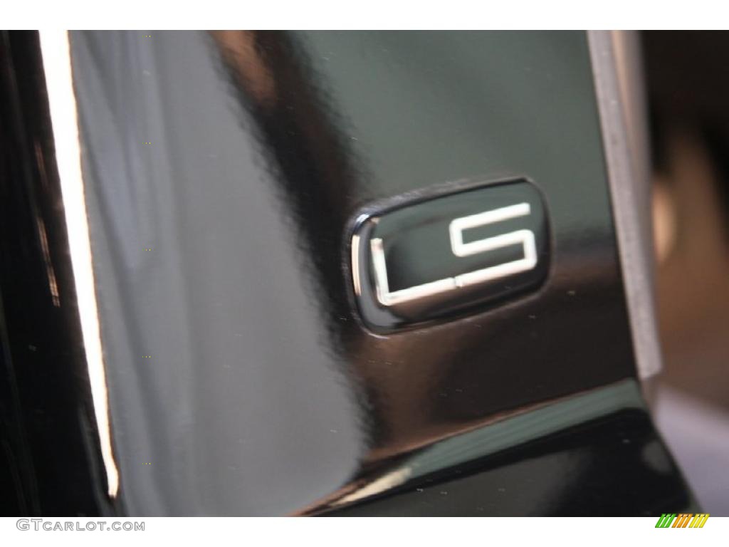 2002 Chevrolet Silverado 1500 LS Regular Cab Marks and Logos Photo #42595548
