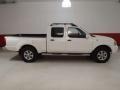 Avalanche White - Frontier SE V6 King Cab Photo No. 3