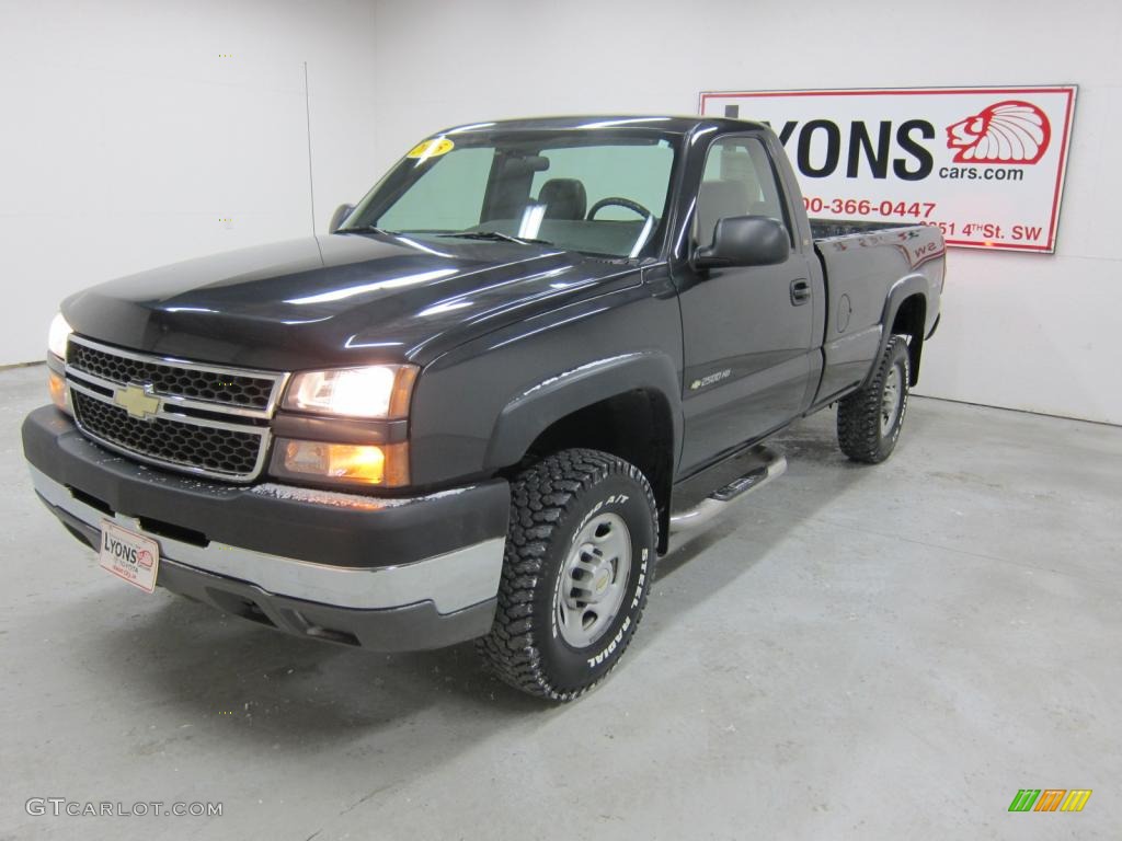 2005 Silverado 2500HD Work Truck Regular Cab 4x4 - Dark Gray Metallic / Dark Charcoal photo #10