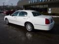 2010 Vibrant White Lincoln Town Car Signature Limited  photo #2