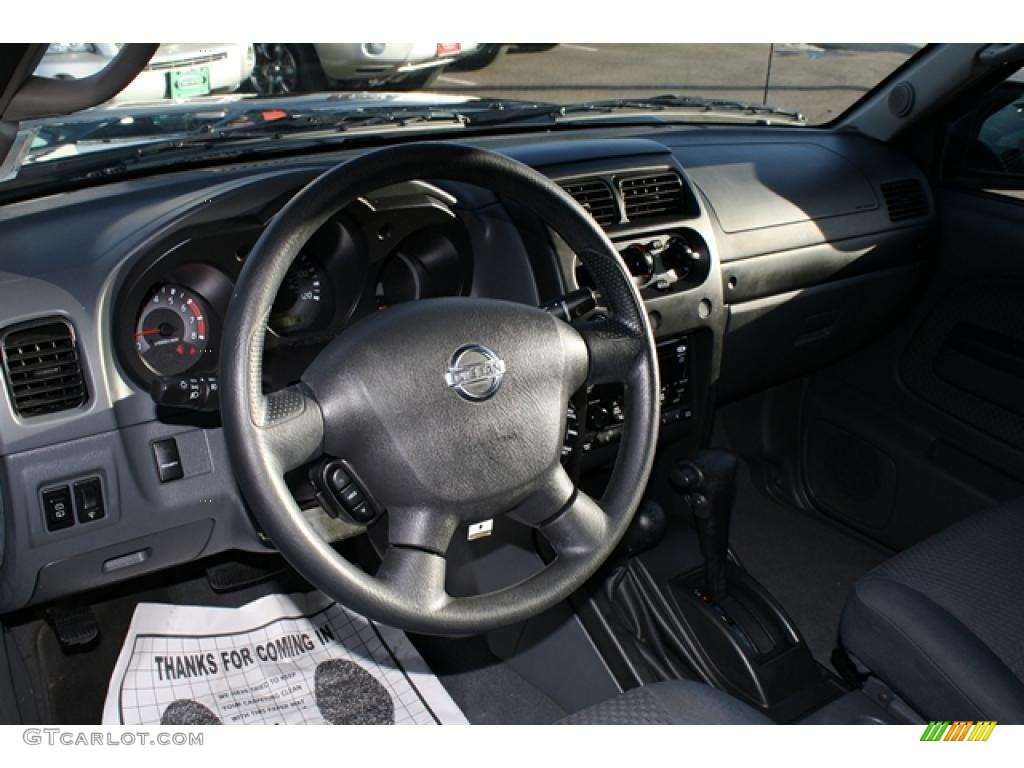 2002 Nissan Xterra XE V6 SC 4x4 Dashboard Photos