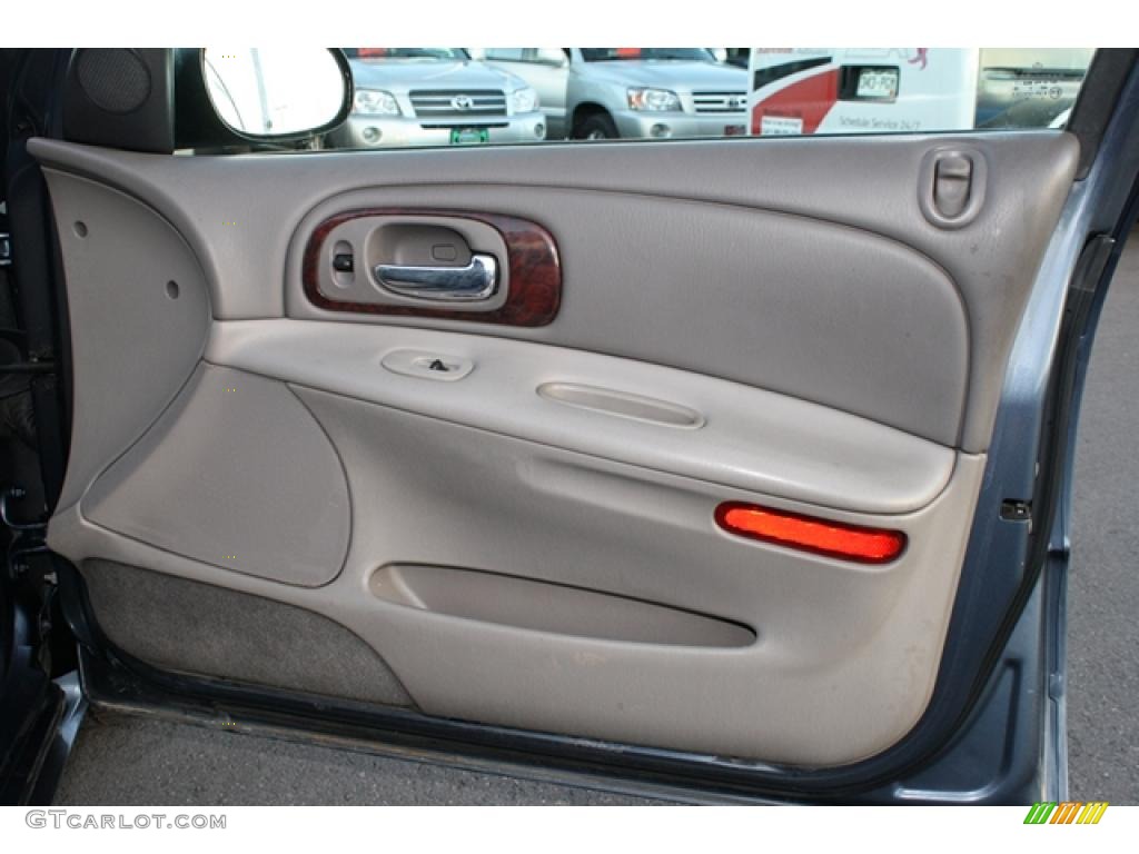 2003 Chrysler Concorde LXi Taupe Door Panel Photo #42609216