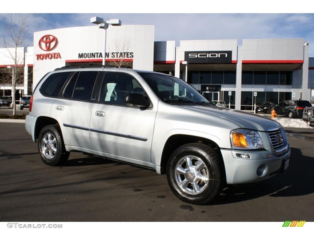 2007 Envoy SLT 4x4 - Liquid Silver Metallic / Light Gray photo #1