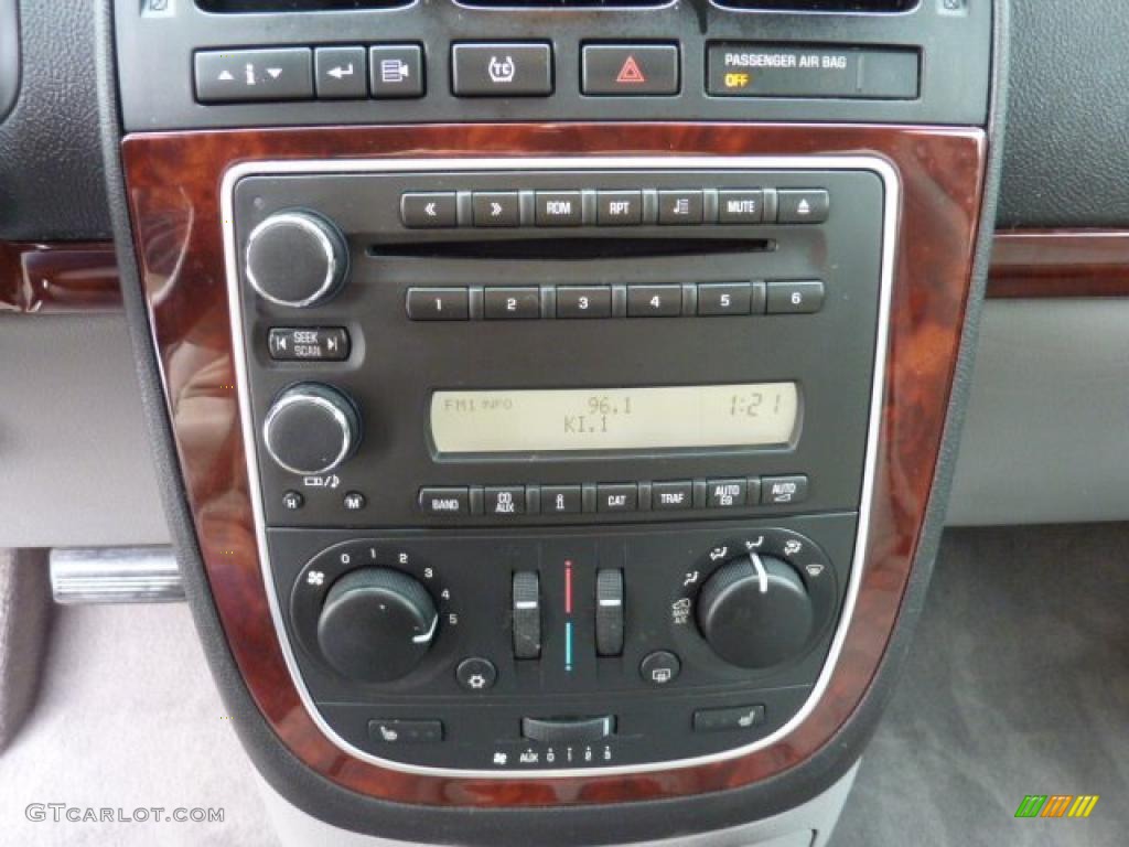 2007 Buick Terraza CXL Controls Photo #42611700