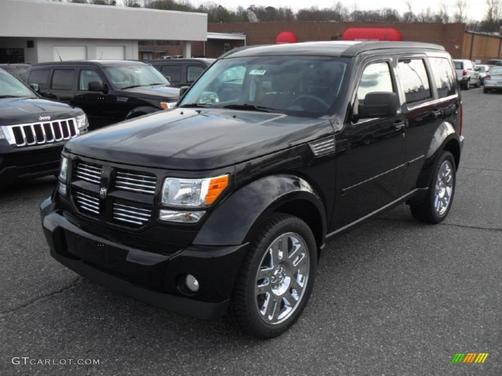 Brilliant Black Crystal Pearl Dodge Nitro