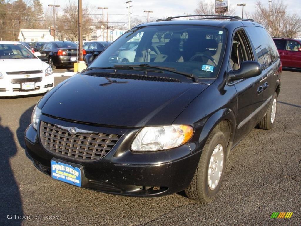 Brilliant Black Crystal Pearlcoat 2004 Chrysler Town & Country LX Exterior Photo #42618467