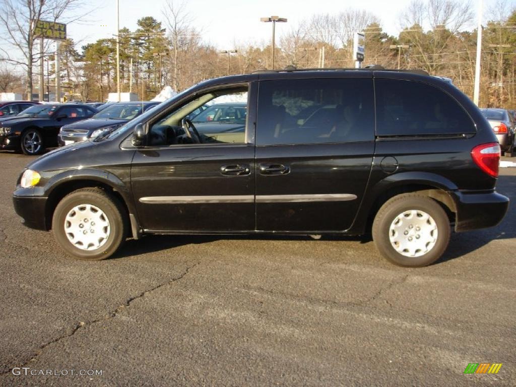 Brilliant Black Crystal Pearlcoat 2004 Chrysler Town & Country LX Exterior Photo #42618620