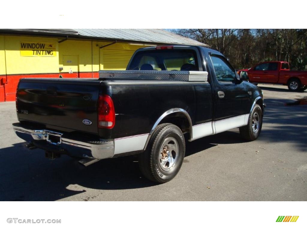 1997 F150 XL Regular Cab - Black / Medium Graphite photo #3