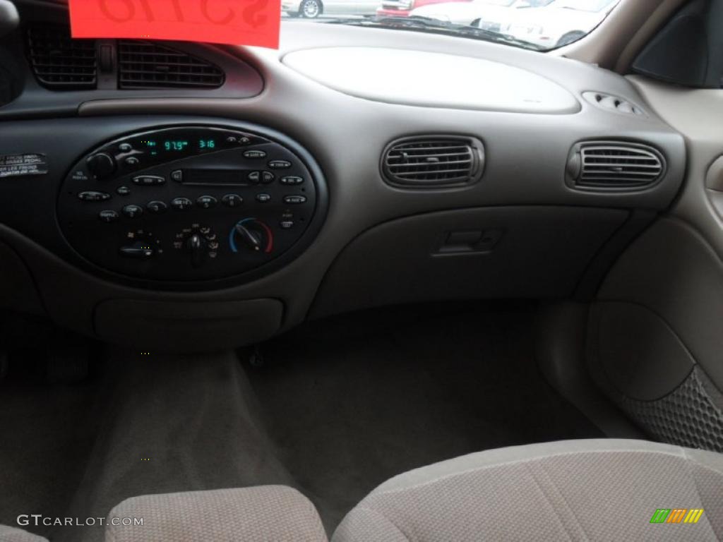 1998 Taurus SE - Black / Medium Prairie Tan photo #14